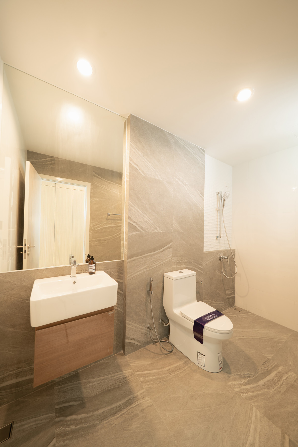 ขายบ้านพัฒนาการ ศรีนครินทร์ : 🔥 ถูกที่สุด 19.9ล้าน! Nirvana Absolute กรุงเทพกรีฑา พื้นที่ใหญ่สุด 329 ตรม. 💎 ตกแต่งครบ พร้อมอยู่