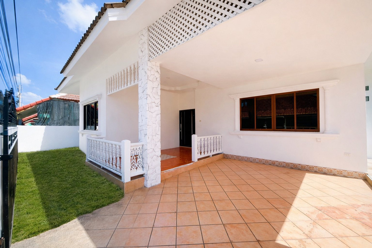 For RentHousePattaya, Bangsaen, Chonburi : Single house 63 sq m. Soi Noen Plubwan / 3 bedrooms (for rent), Single House Soi Noen Plubwan / 3 Bedrooms (FOR RENT) BEWN145