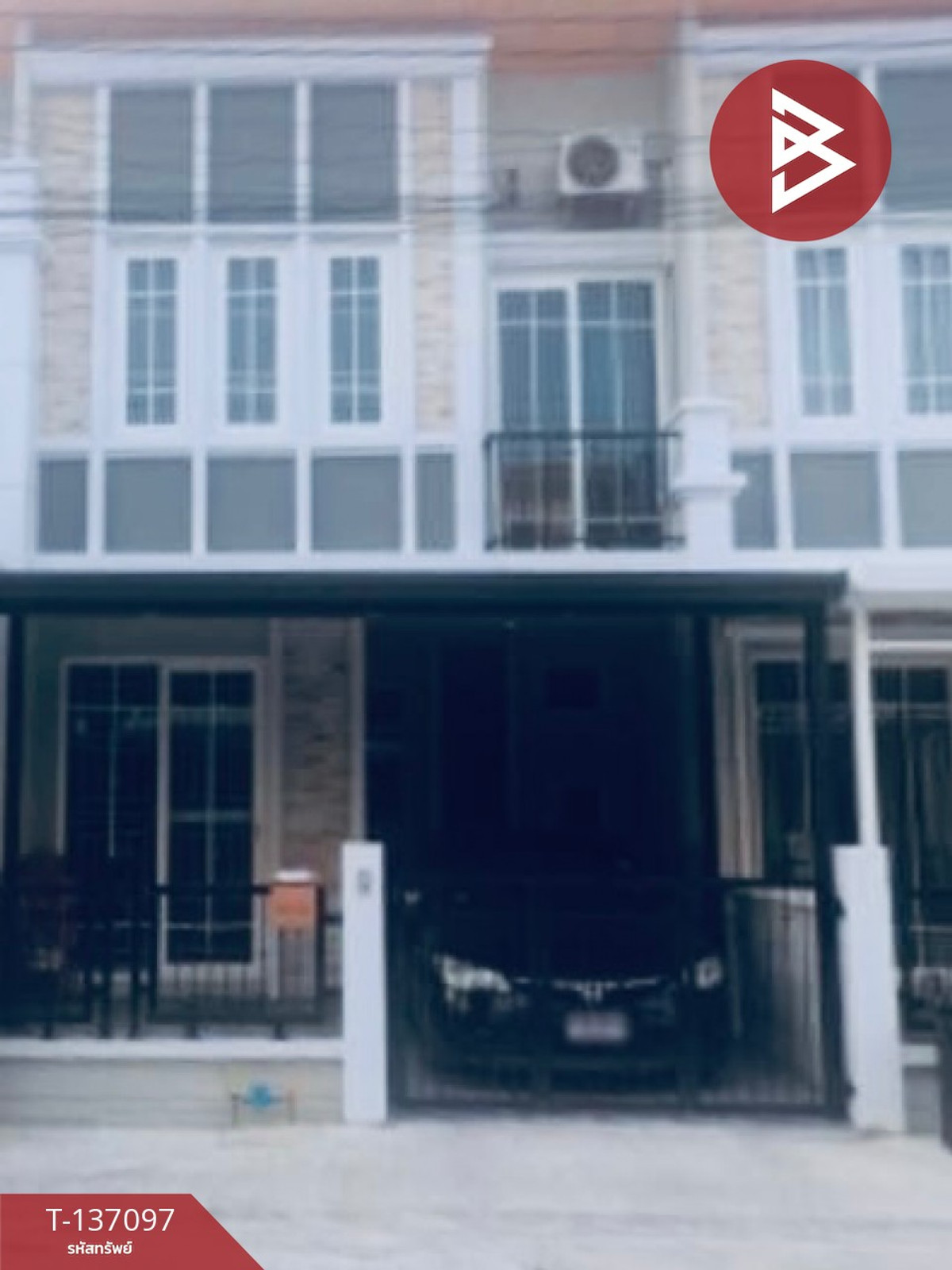 ขายทาวน์โฮมลาดกระบัง สุวรรณภูมิ :  ขายทาวน์เฮ้าส์ 2 ชั้น หมู่บ้านโกลเด้นทาวน์ บางนา-สวนหลวง ประเวศ กรุงเทพมหานคร