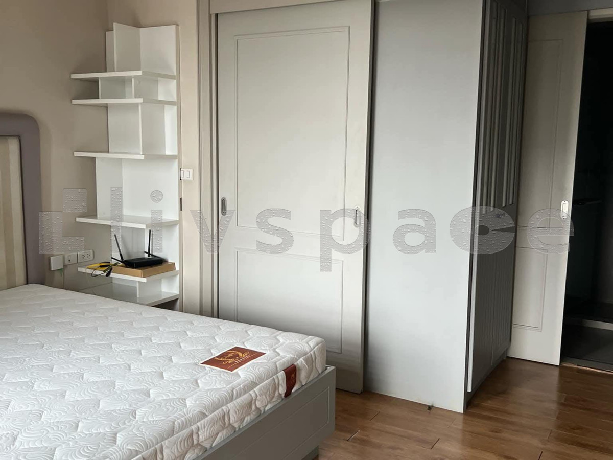 For RentCondoSapankwai,Jatujak : ▚ LI115ツ FOR RENT: The Editor 1BR 28.25sqm. 17K ✨ Rare Partitioned Layout, Corner Unit, Fully Furnished & Large TV 🏙️