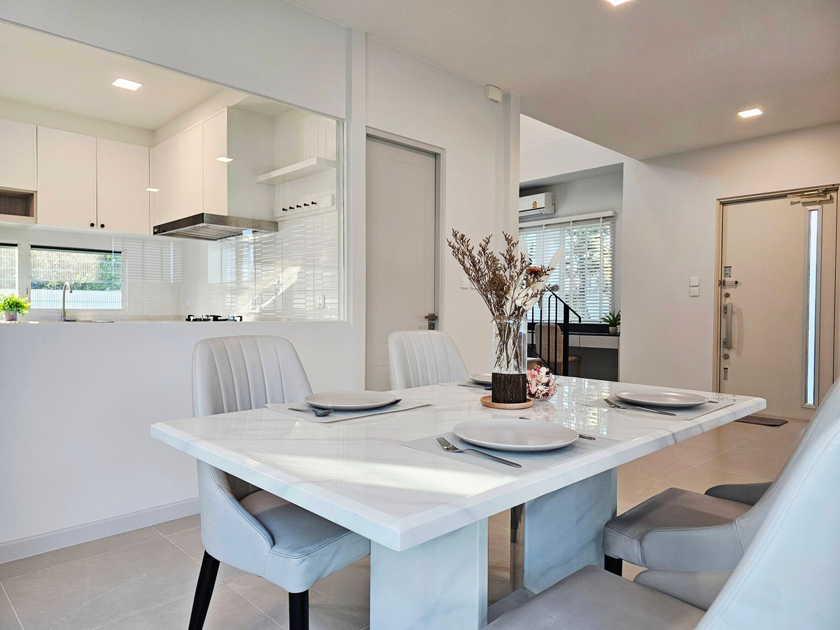 ให้เช่าบ้านบางนา แบริ่ง ลาซาล : ✨ Stunning House for Rent: Chaiyapruk Bangna Km.15 ✨ Prime Location near Suvarnabhumi Airport & International Schools (ASB / Verso)