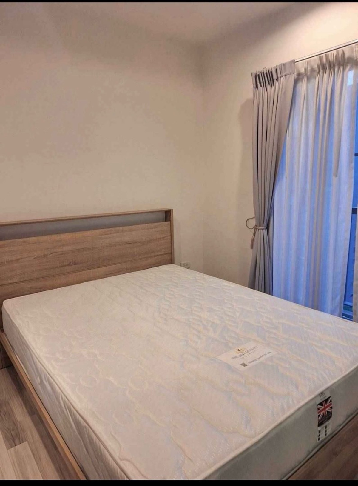 For RentCondoThaphra, Talat Phlu, Wutthakat : 🩷Condo for rent, The Key Sathorn-Ratchaphruek, size 1 bedroom, 32 sq m., price 12,900 baht (minimum 1 year contract) 
New room, new furniture and complete electrical appliances. There is a washing machine, refrigerator, water heater and microwave.
Locatio