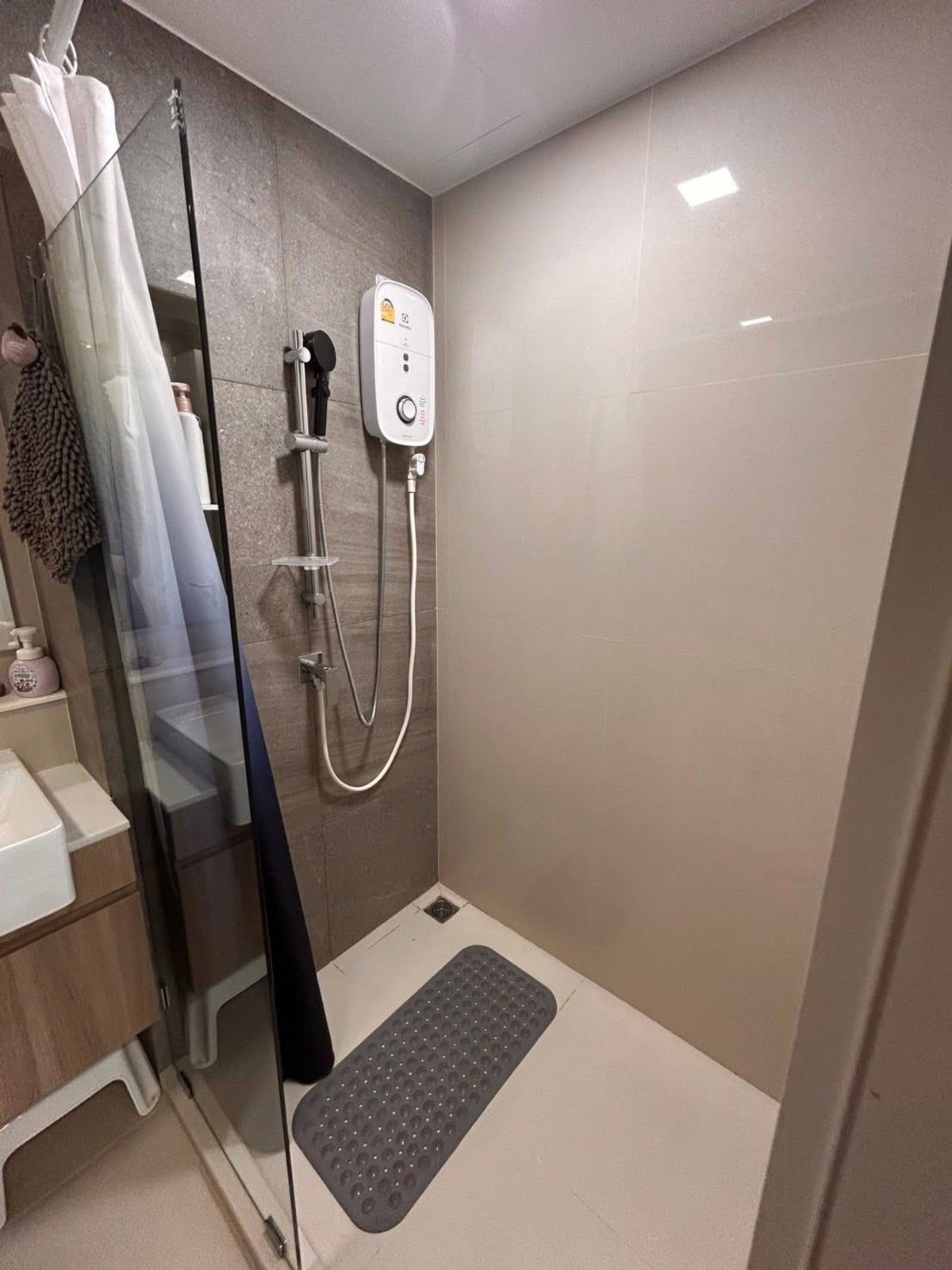 For RentCondoOnnut, Udomsuk : 🔥 20,000 to stay at Quintara Arte Sukhumvit 52 near BTS On Nut, call 063-6165390