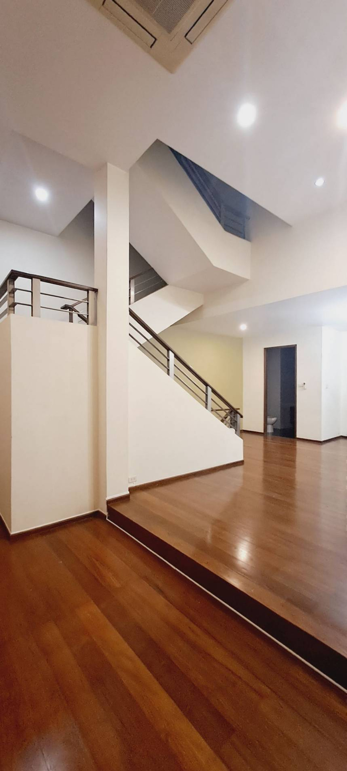 For RentHouseSukhumvit, Asoke, Thonglor : Townhome for rent at Lotus Point project, price 120,000 baht [MKh260401]