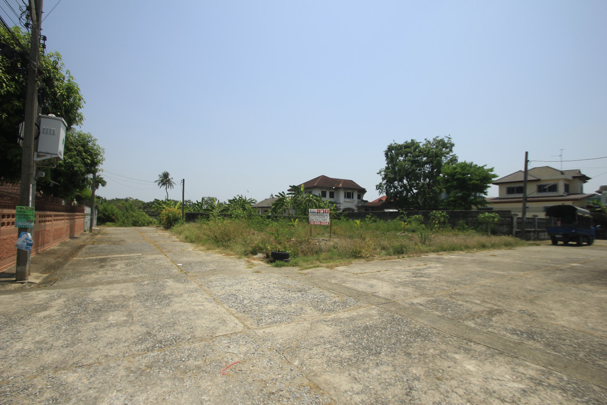 ขายที่ดินปิ่นเกล้า จรัญสนิทวงศ์ : ที่ดินพุทธมณฑลสาย2 ทวีวัฒนา-กาญจนาภิเษก15 ใกล้พระเทพตัดใหม่ หมู่บ้านสินพัฒนาธานี ที่ดินสร้างบ้านถมแล้ว แปลงมุมสวย 100วา เดินทางสะดวกได้หลายเส้นทาง  