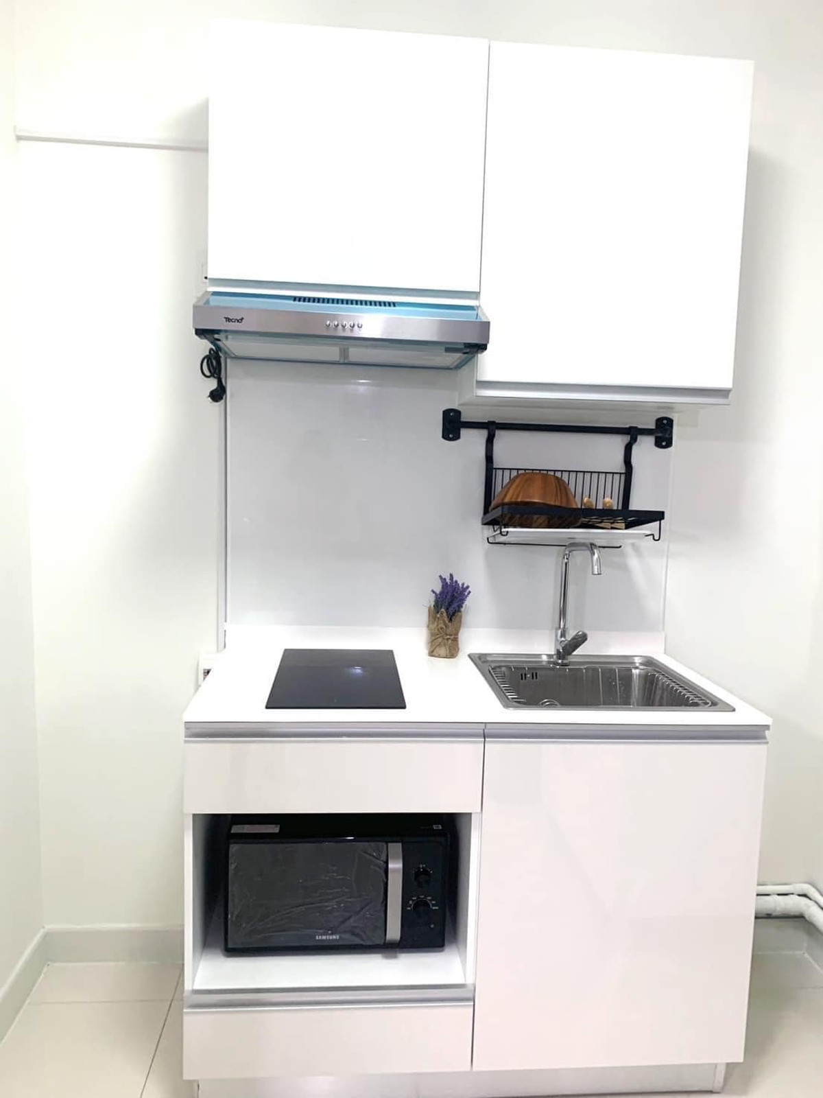 ให้เช่าทาวน์โฮมนวมินทร์ รามอินทรา : ทาวน์โฮม 2 ชั้น พร้อมเฟอร์นิเจอร์ ตกแต่งสวยงาม ให้เช่า ย่านรามอินทรา-สายไหม ใกล้ฟู้ดแลนด์ สายไหม เพียง 2.4 กม.