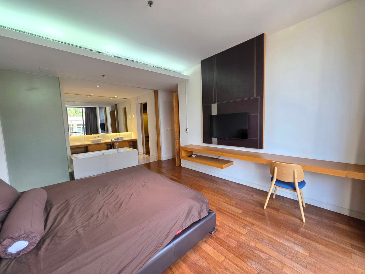 คอนโดสุขุมวิท อโศก ทองหล่อ : Domus Sukhumvit 16: 2+1 bed 3bath 167sqm. Sell: 45,000,000 Rent: 110,000/mth. Am: 0656199198