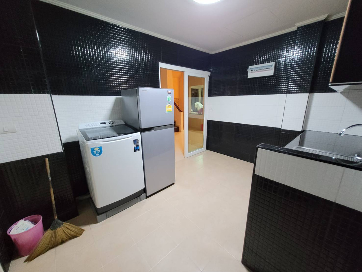 For RentHouseLadkrabang, Suwannaphum Airport : Single house for rent, Supalai Suan Luang, next to Chaloem Phrakiat Rama 9 Road (Rt-01).