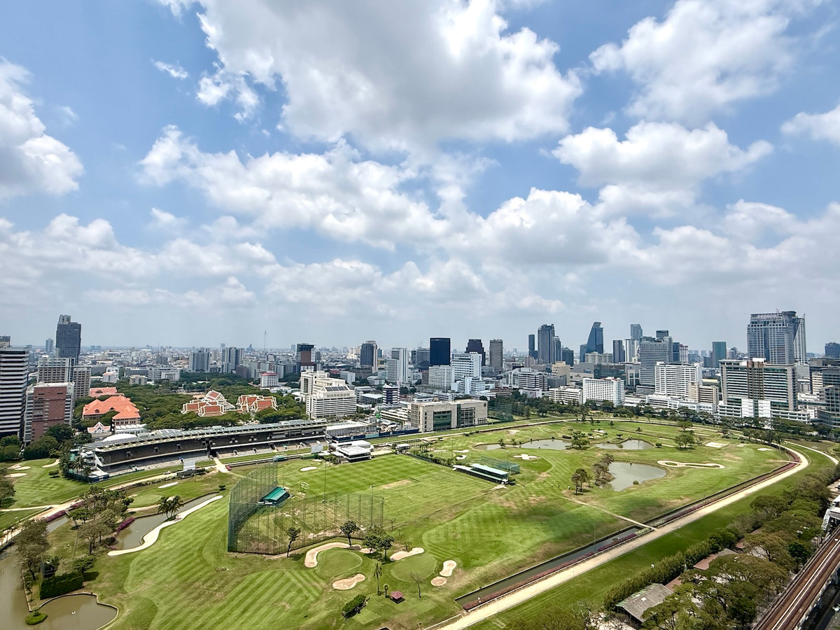 ให้เช่าคอนโดวิทยุ ชิดลม หลังสวน : คอนโด 4 ห้องนอน พื้นที่กว้างขวาง อยู่ใกล้สยามสแคว