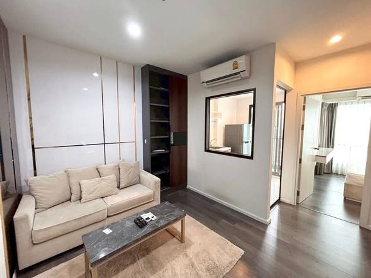 For RentCondoBang Sue, Wong Sawang, Tao Pun : 🔥🔥 For rent The Stage Taopoon Interchange 🔥🔥 📍 Tao Poon (near MRT Tao Poon Blue Line and Purple Line) 🛏 1 bedroom, 1 bathroom 📐 Size 34 sq m. | 34th floor, city view + river view