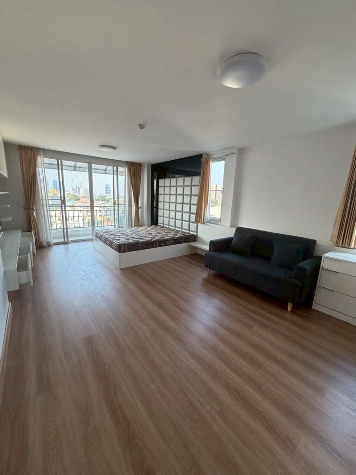 For RentCondoRama 8, Samsen, Ratchawat : Hot price for rent Baan Samsen (Baan Samsen) large room 76 sq m. 🔥🔥