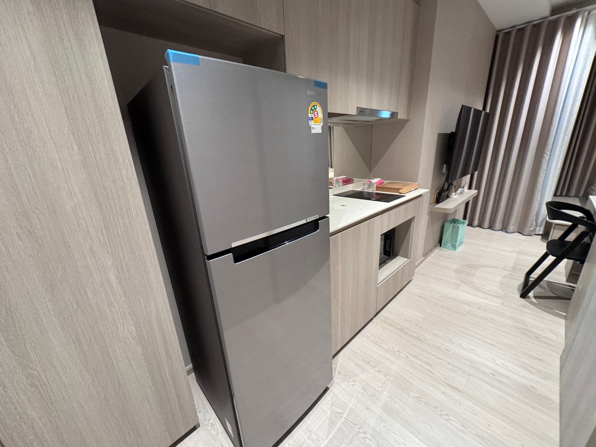 For RentCondoWongwianyai, Charoennakor : Reference Sathorn Wongwianyai available for rent. Free Wi-Fi every month You can inquire.