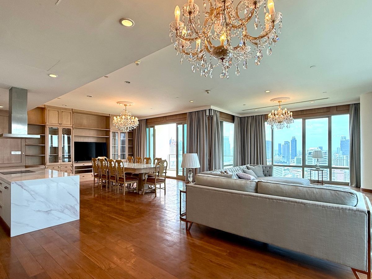 ให้เช่าคอนโดวิทยุ ชิดลม หลังสวน : คอนโด 4 ห้องนอน พื้นที่กว้างขวาง อยู่ใกล้สยามสแคว