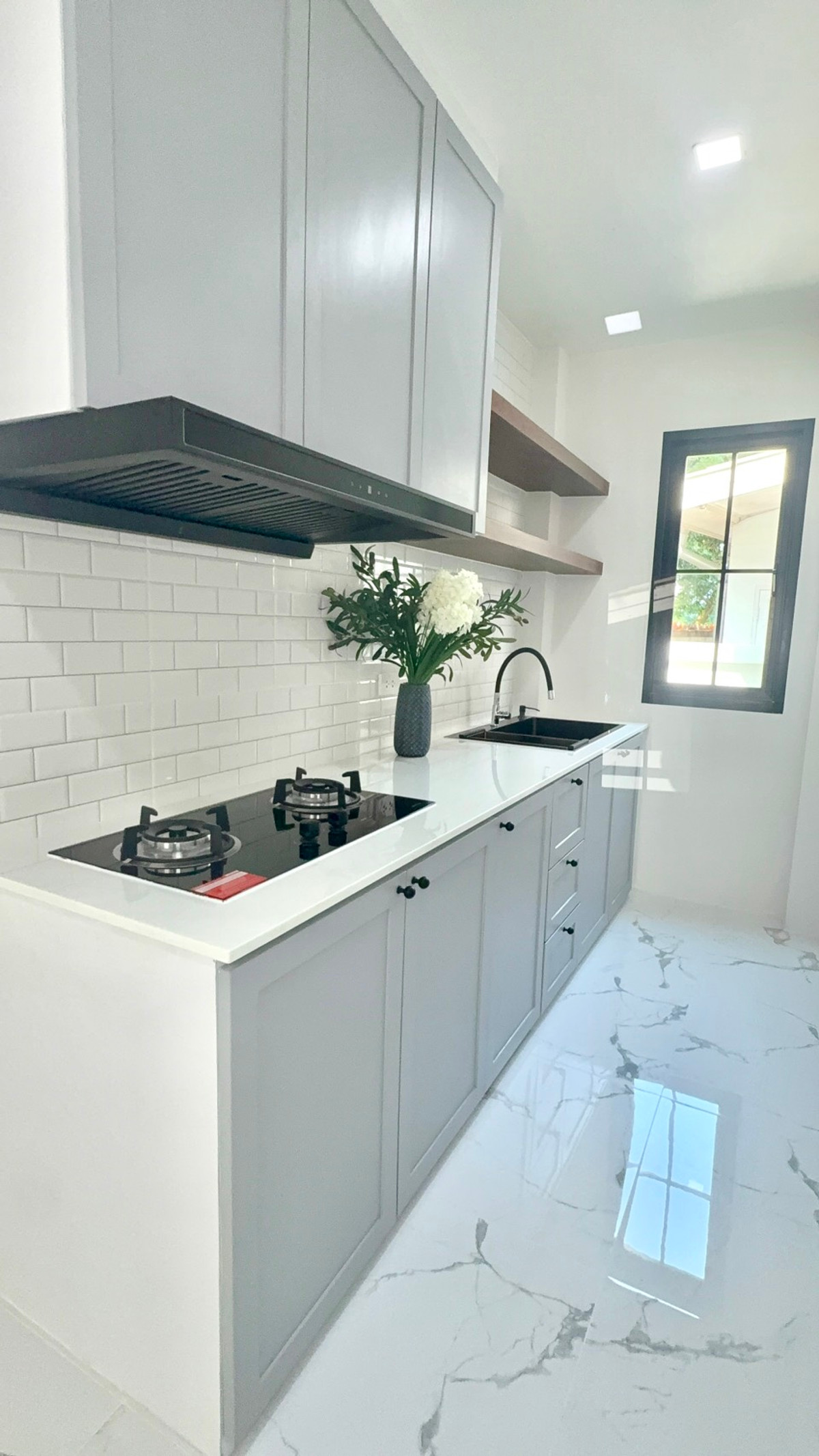 ขายพัทยา บางแสน ชลบุรี สัตหีบ : ขาย บ้านพูลวิลล่าหรู ใกล้หาดจอมเทียนเพียง 5 นาที