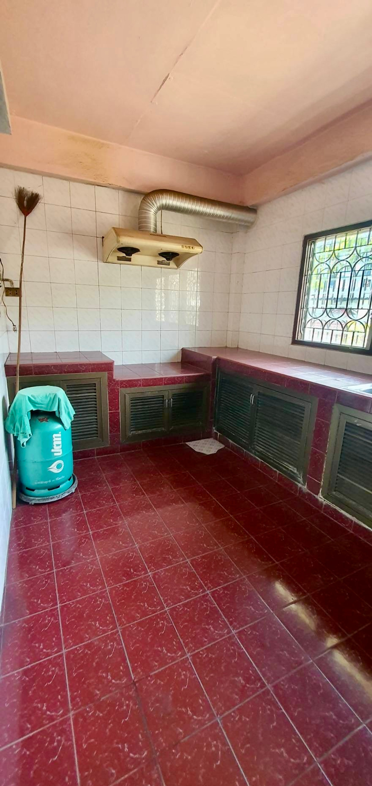 For SaleShop HouseOnnut, Udomsuk : Commercial building, 2 units, Soi Sukhumvit 101/1 / 6 bedrooms (for sale), Commercial Building Sukhumvit 101/1 / 6 Bedrooms (FOR SALE) GNG048