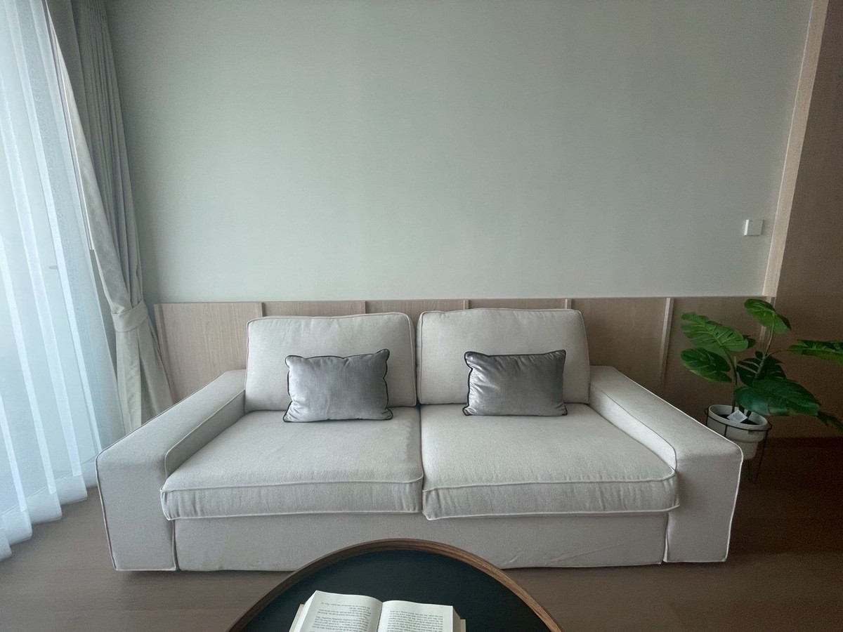 For RentCondoOnnut, Udomsuk : 🔥 FOR RENT: Spacious Renovated Condo near BTS Phra Khanong (3 mins walk) 🔥1bed large size 52sqm:37,000 THB/month