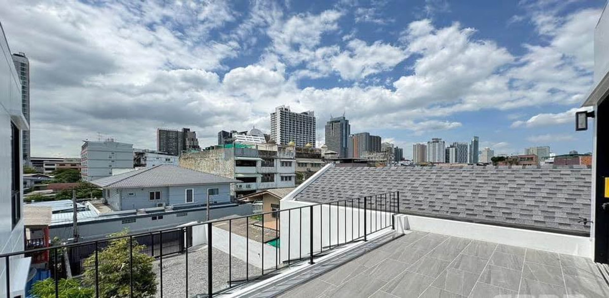 ขายบ้านวงเวียนใหญ่ เจริญนคร : บ้านเดี่ยว เจริญนคร ใกล้ IconSiam / 6 ห้องนอน (ขาย), Detached House Charoennakorn near IconSiam / 6 Bedrooms (FOR SALE) AOM081