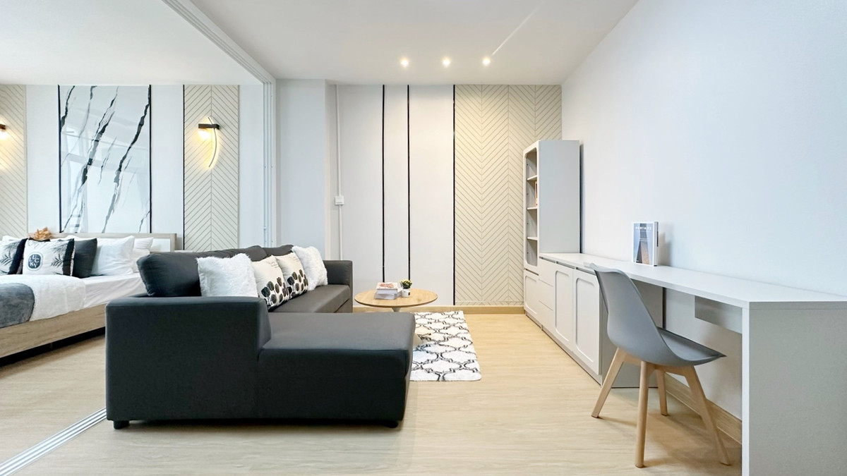 For SaleCondoPattanakan, Srinakarin : 👉Not a big budget, but you have a prime location!  Near the expressway, near the BTS ✨️🌳Thairong Tower 🌳✨️