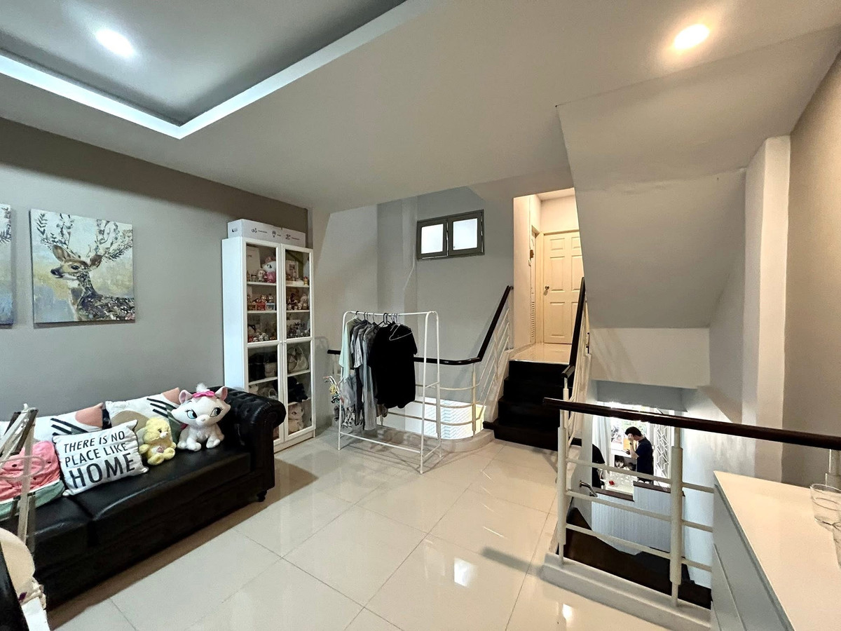 For SaleTownhomeRama5, Ratchapruek, Bangkruai : 3-story townhome for sale | Baan Narinthorn Bang Kruai-Rama 5 near Lotus Nakhon In