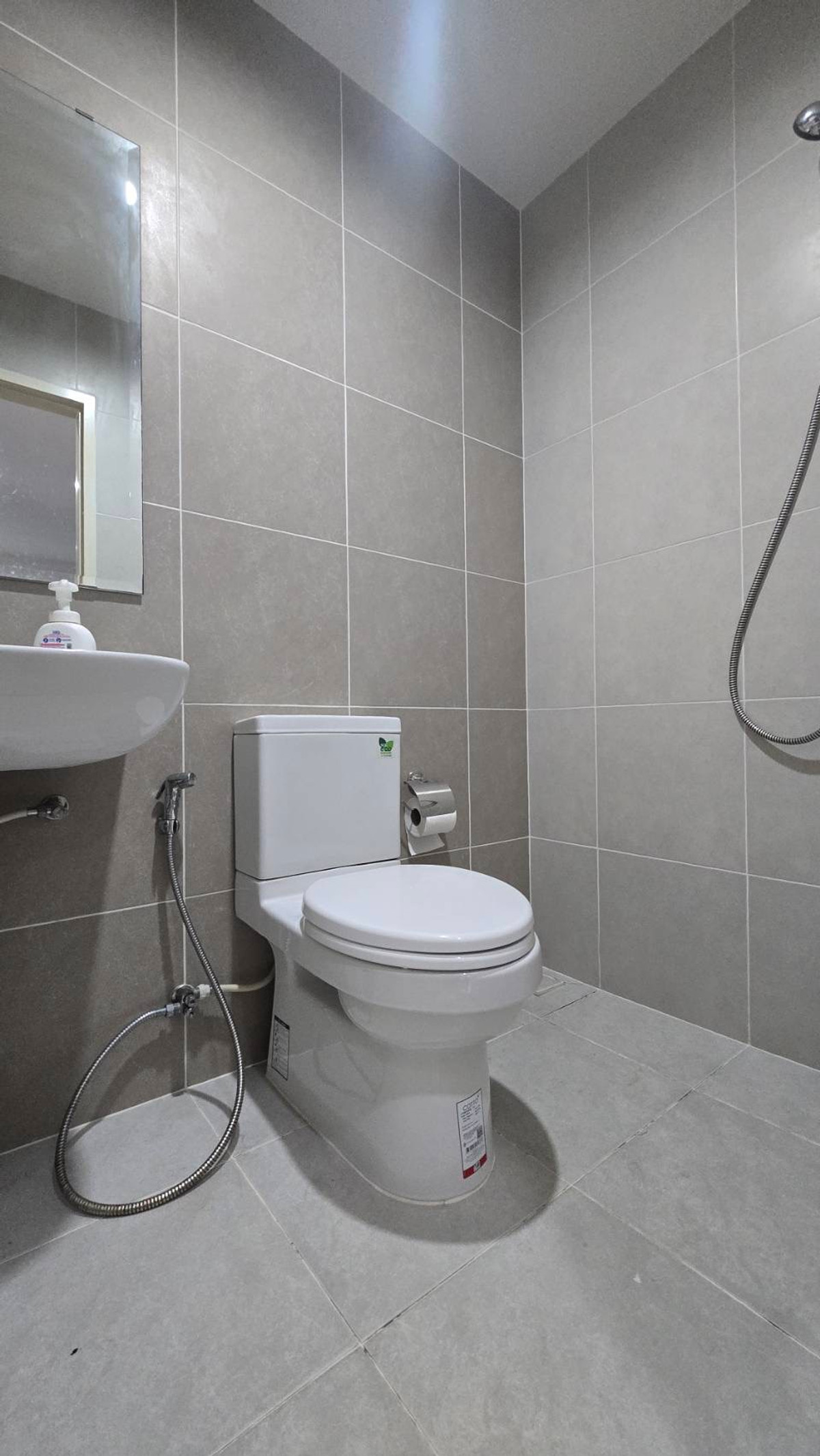 For SaleTownhomeSamut Prakan,Samrong : 2-story townhome for sale, corner unit | Lower than actual cost. Hurry before it sells out! Supalai Ville Bangna-Wongwaen Project (Supalai Ville Bangna-Wongwaen), Bang Phli, Samut Prakan. Corner house + area next to the house. Get the feel of a single hou