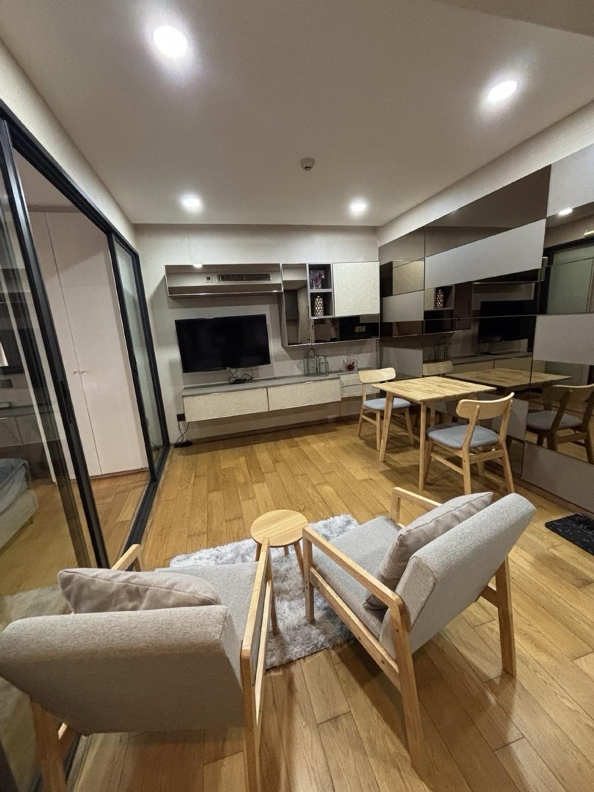 For RentCondoWitthayu, Chidlom, Langsuan, Ploenchit : Klass Langsuan 34 Sqm. 25,000Baht !