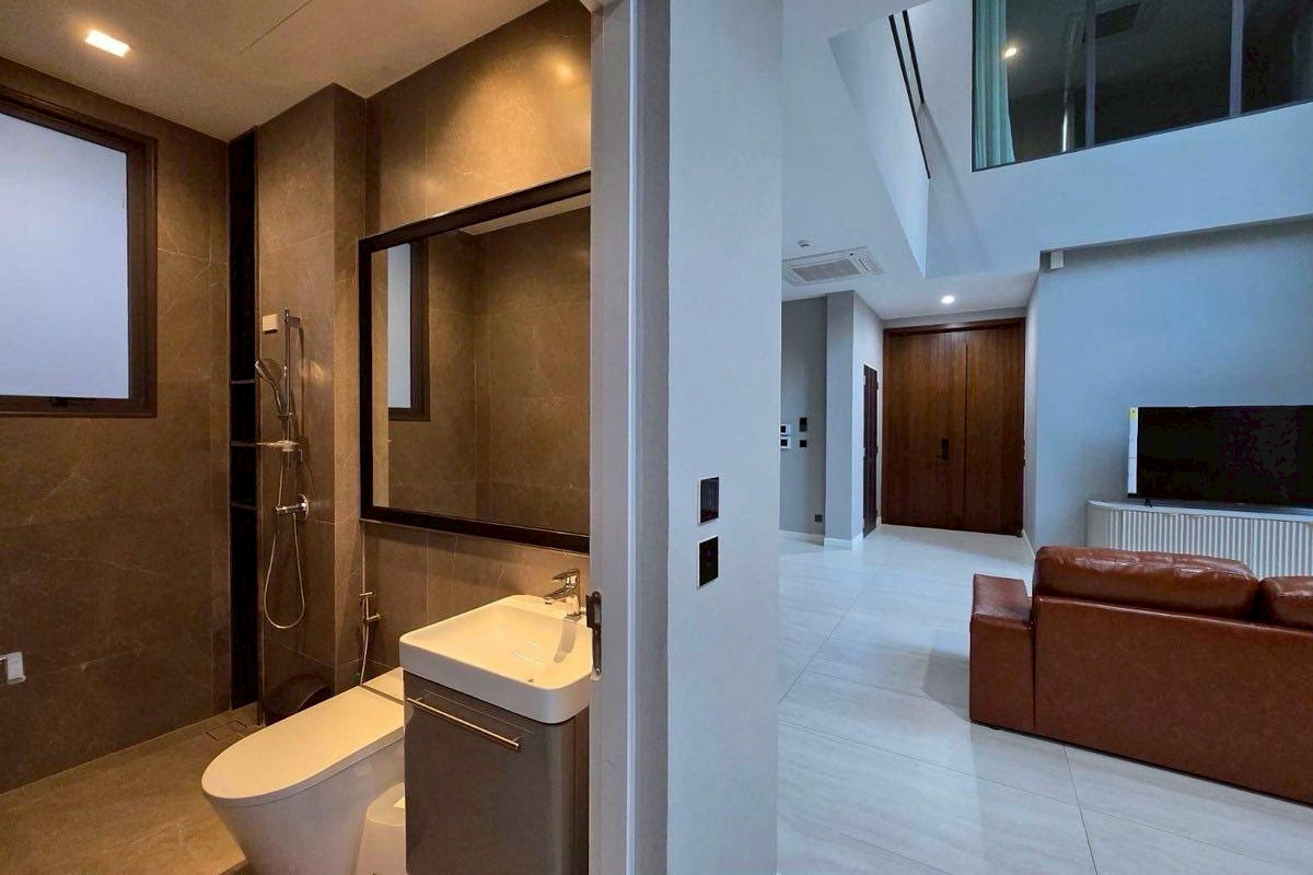 ให้เช่าบ้านพัฒนาการ ศรีนครินทร์ : ให้เช่าวิลล่าหรูโครงการใหม่ The Gentry พัฒนาการ 2 ใกล้ทองหล่อ (N.2062)