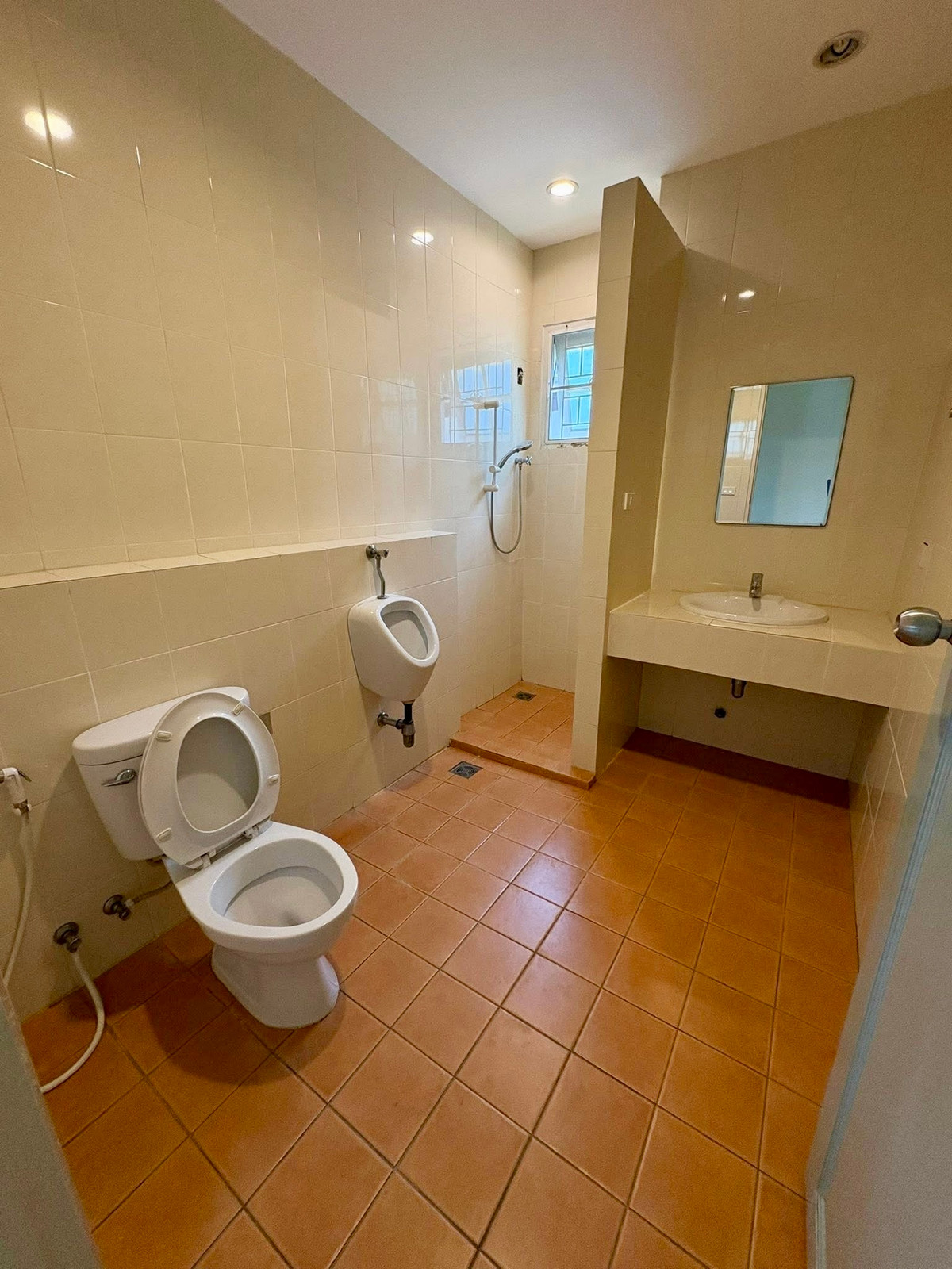 For SaleHouseOnnut, Udomsuk : Muangthong Village 4 Sukhumvit 101 / 4 Bedrooms (For Sale), Muangthong Village 4 Sukhumvit 101 / 4 Bedrooms (FOR SALE) GNG054