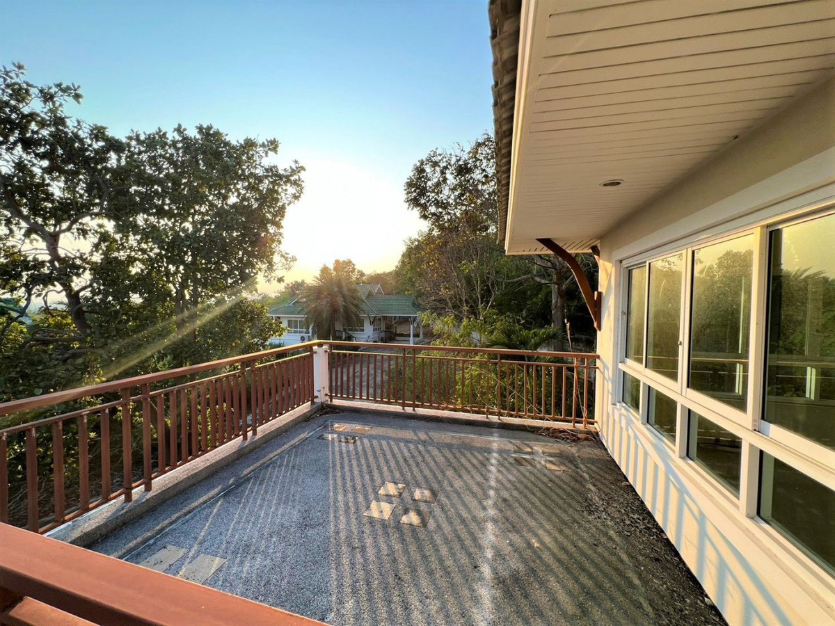 ขายบ้านหัวหิน ประจวบคีรีขันธ์ : ขายบ้านเดี่ยวขนาดใหญ่ พื้นที่ 1-2-91 ไร่ โครงการลูน่า วิลล่า หัวหิน โซนที่พักอาศัยตากอากาศระดับพรีเมียม  ราคาสุดพิเศษ ต่อรองได้