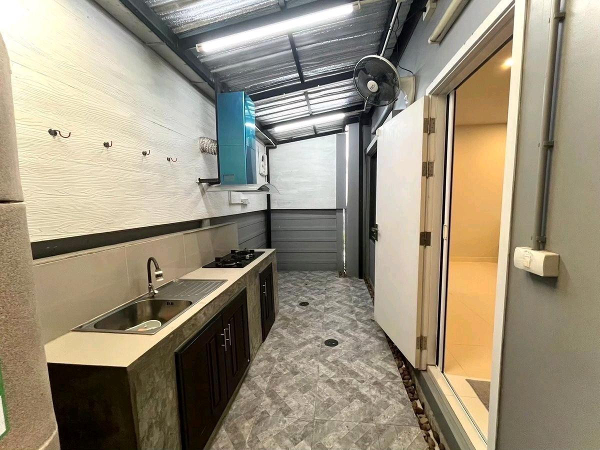 ให้เช่าทาวน์โฮมบางนา แบริ่ง ลาซาล : ให้เช่า ถนนเมน 19.9ตรว 3นอน3น้ำ ทาวน์โฮม 2 ชั้น บริทาเนีย เมกะทาวน์ บางนา  