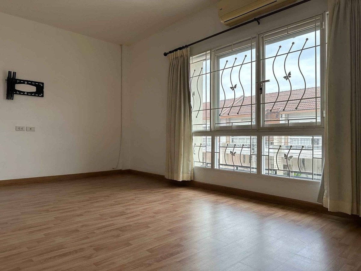 ขายทาวน์โฮมลาดพร้าว101 แฮปปี้แลนด์ : บ้านภัทรา กรุงเทพกรีฑา / 2 ห้องนอน (ขาย), Baan Pattra Krungthep Kreetha / 2 Bedrooms (FOR SALE) BZD173