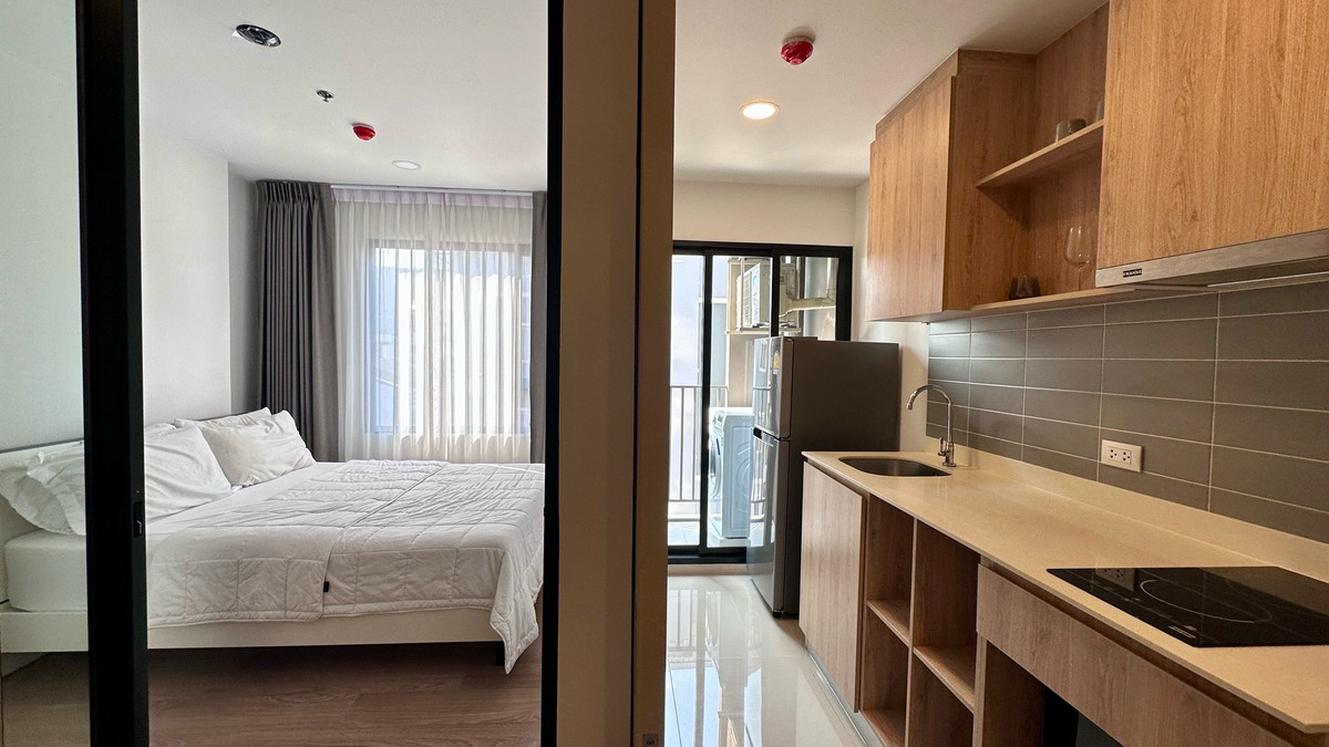 For RentCondoPinklao, Charansanitwong : Condo for rent, Chewathai Pinklao, near Siriraj, near Thammasat University, Tha Phrachan.
