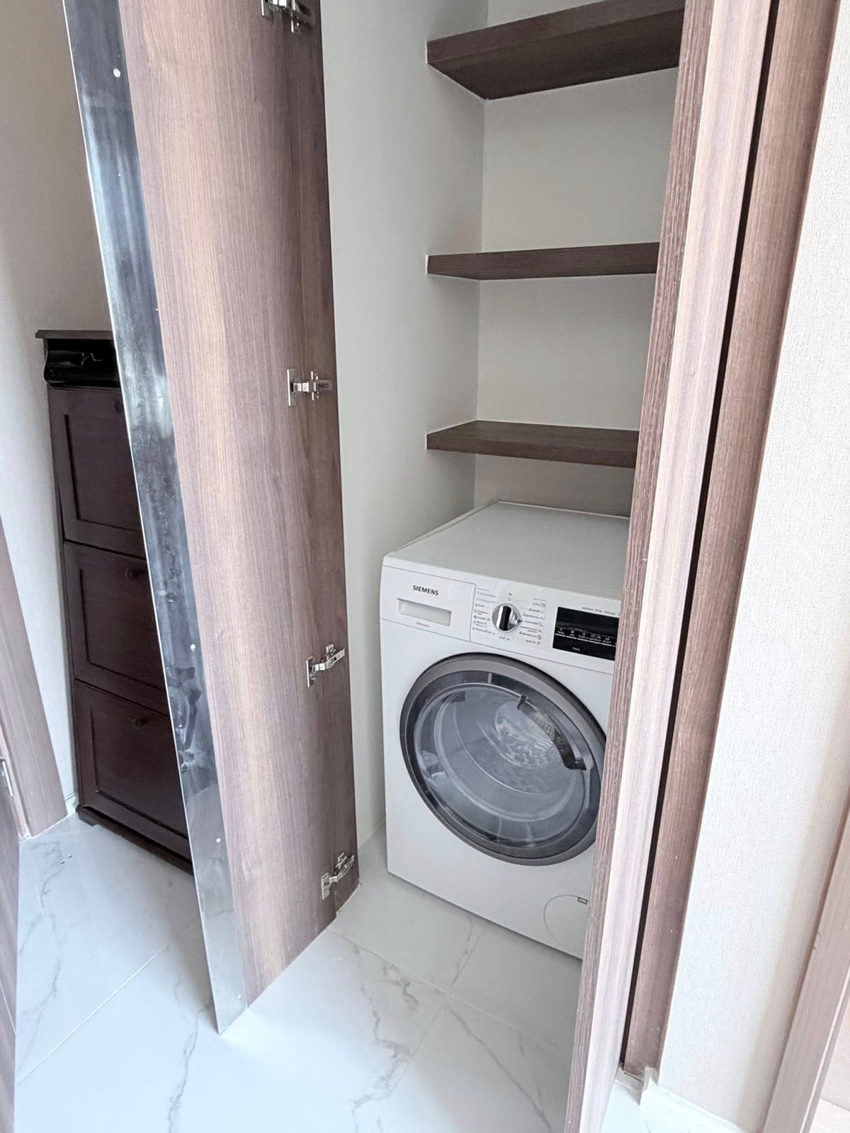 ให้เช่าคอนโดสาทร นราธิวาส : 🔥ให้เช่า แม่น้ำ เรสซิเดนท์ คอนโดมิเนียม ราคา 27,000 บาท/เดือน