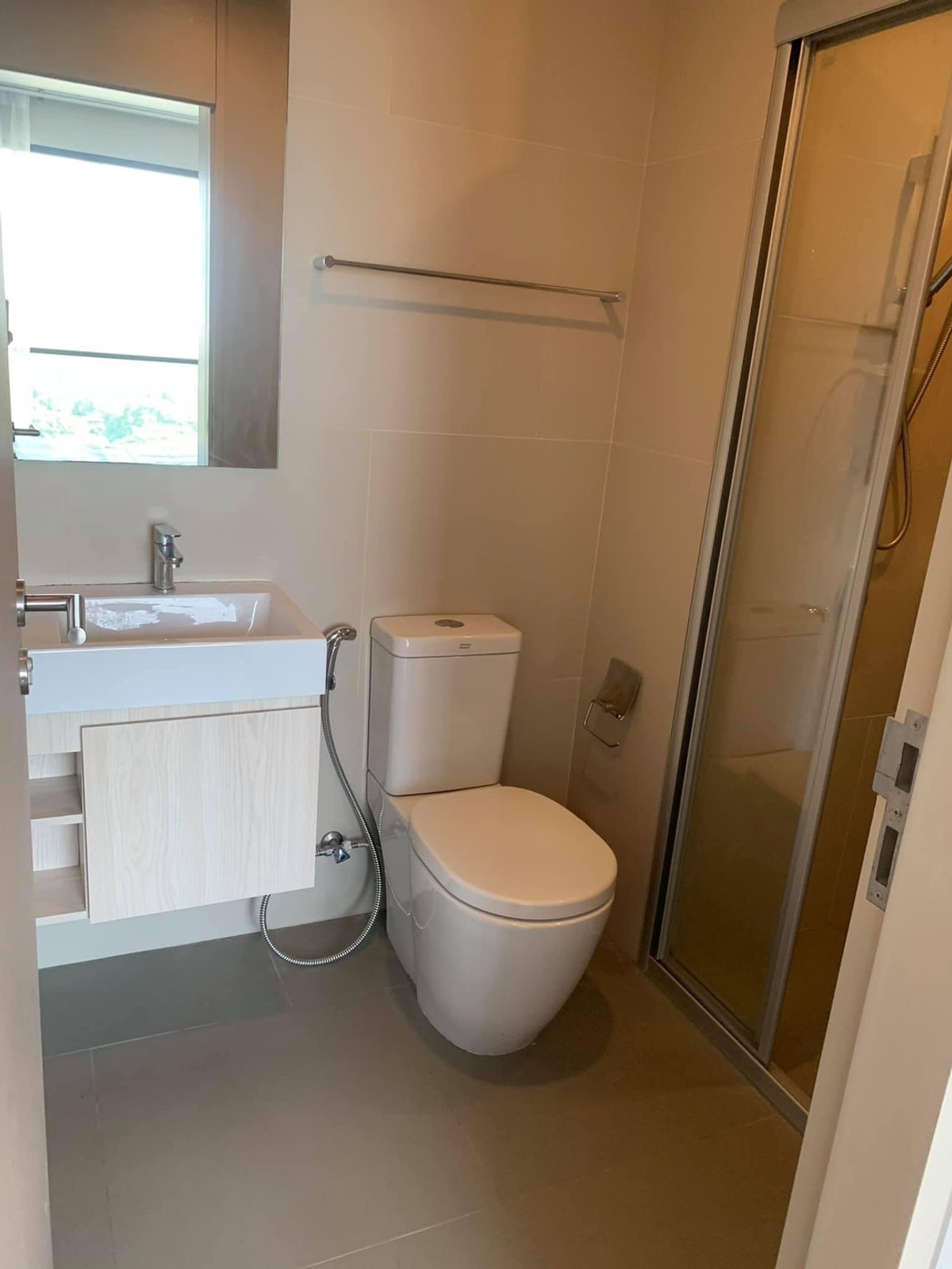 For RentCondoRama9, Petchburi, RCA : For rent Lumpini Suite Phetchaburi - Makkasan, beautiful room exactly as described!  Fully furnished, very good price, ready to move in.