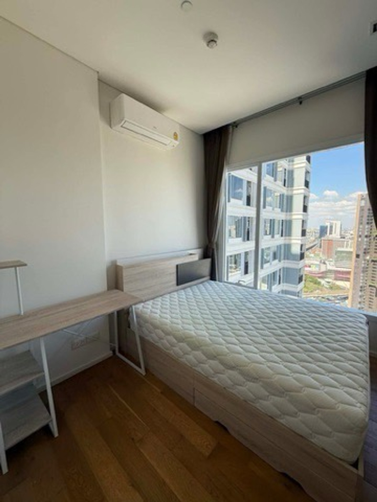 ให้เช่าคอนโดลาดพร้าว เซ็นทรัลลาดพร้าว : ให้เช่า The saint residences ชั้นสูง เฟอร์ฯครบ