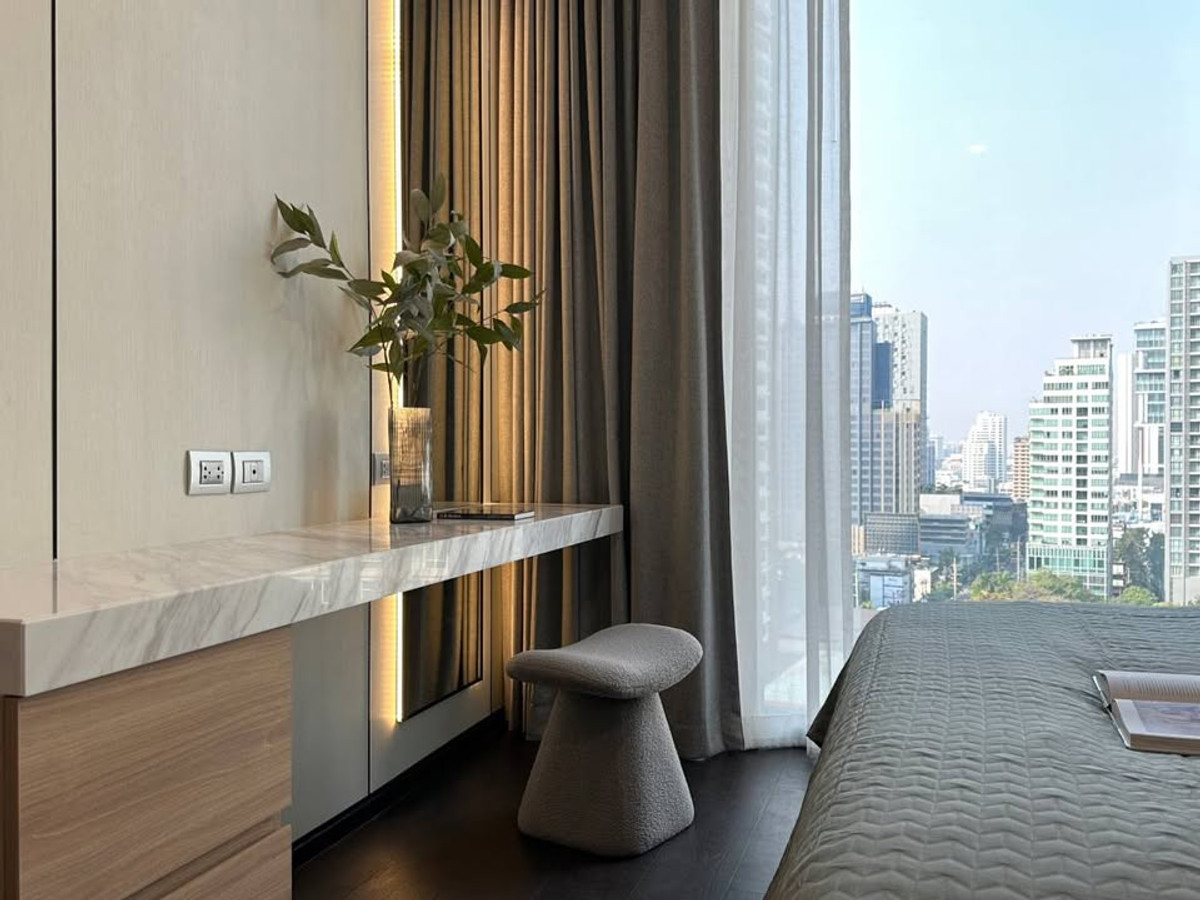 ให้เช่าคอนโดสุขุมวิท อโศก ทองหล่อ : ᚱ ให้เช่า LAVIQ Sukhumvit 57 ✅เพดานสูง 🔥ชั้น 14 43 ตร.ม.🔥คอนโด 1 ห้องนอน เพียง 200 เมตร จาก BTS ทองหล่อ