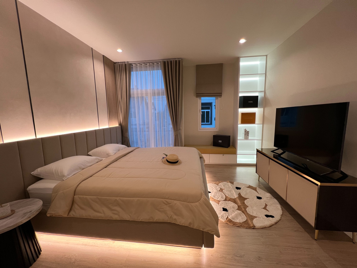 ให้เช่าบ้านนวมินทร์ รามอินทรา : ให้เช่า บ้านโครงการใหม่ สราญสิริ จตุโชติ ไซซ์ใหญ่ที่สุดในโครงการ พร้อมอยู่ทันที 