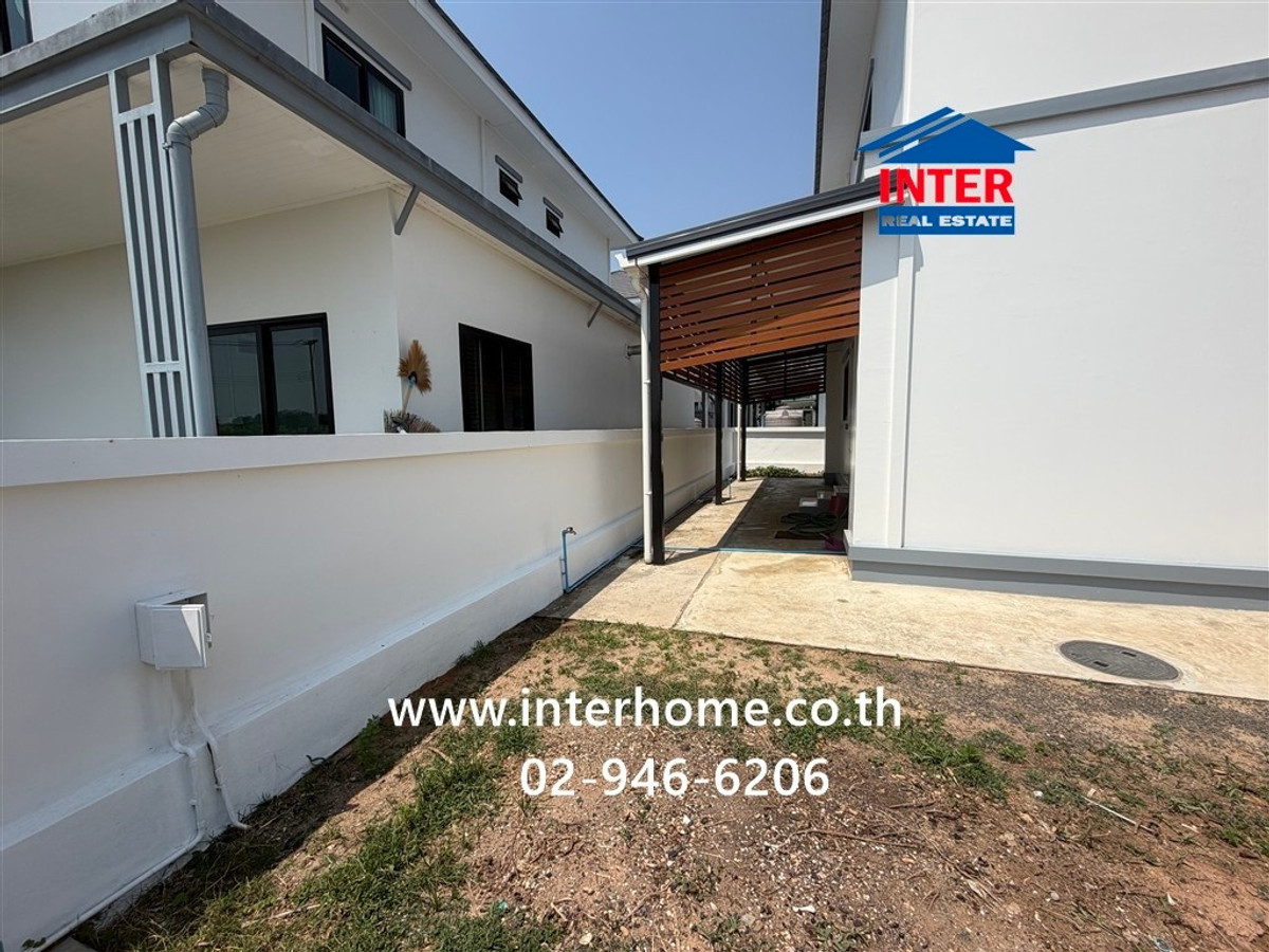 For SaleHouseBuri Ram : 2-story detached house, 67.9 sq m, Thada Diasis Village. Near Sarasas Witaed Buriram School, Soi Thada Soi 2, Road No. 3021 Road number 288 (Luang Mueang Road) Mueang Buriram, Buriram
