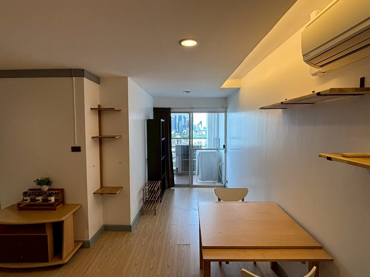 For RentCondoSukhumvit, Asoke, Thonglor : 🌆✨ Condo for Rent at The Waterford Diamond Sukhumvit 30/1 – Corner Unit with Stunning City View Bright, airy space with full natural light and a private balcony to enjoy the skyline every day 🫶