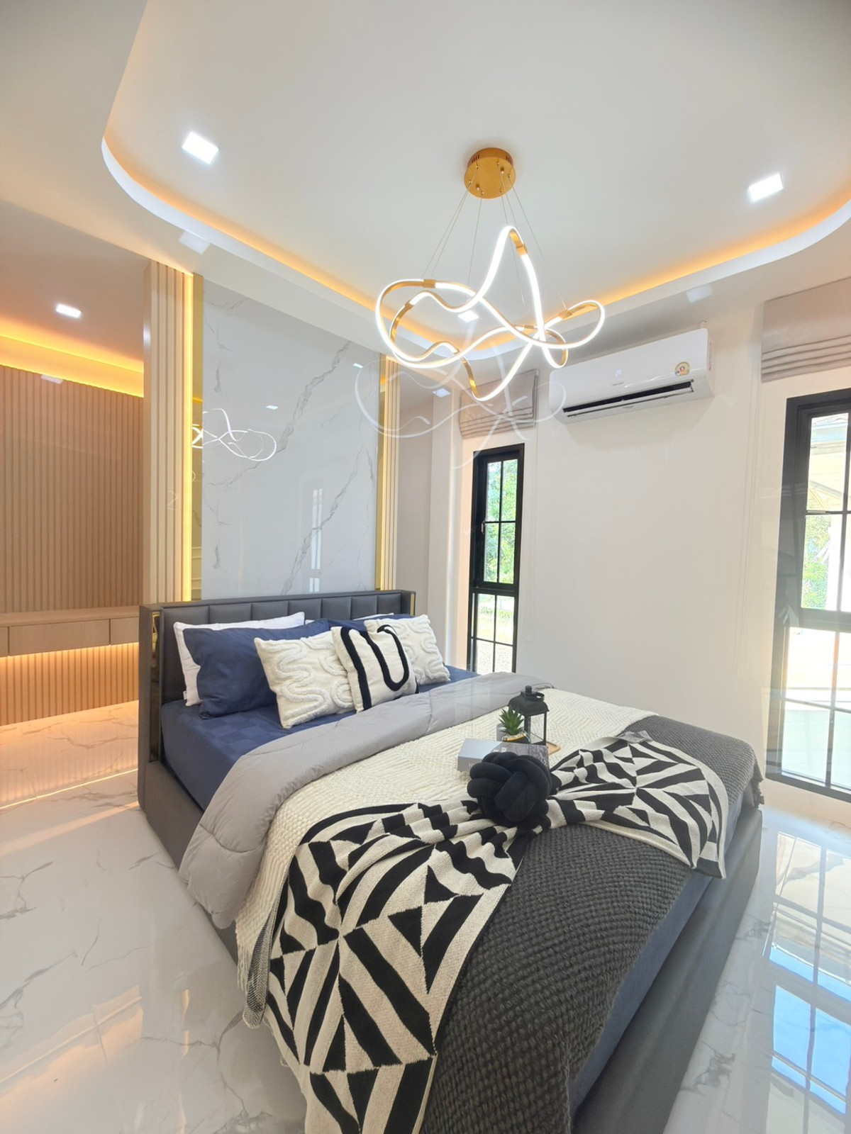 ขายพัทยา บางแสน ชลบุรี สัตหีบ : ขาย บ้านพูลวิลล่าหรู ใกล้หาดจอมเทียนเพียง 5 นาที