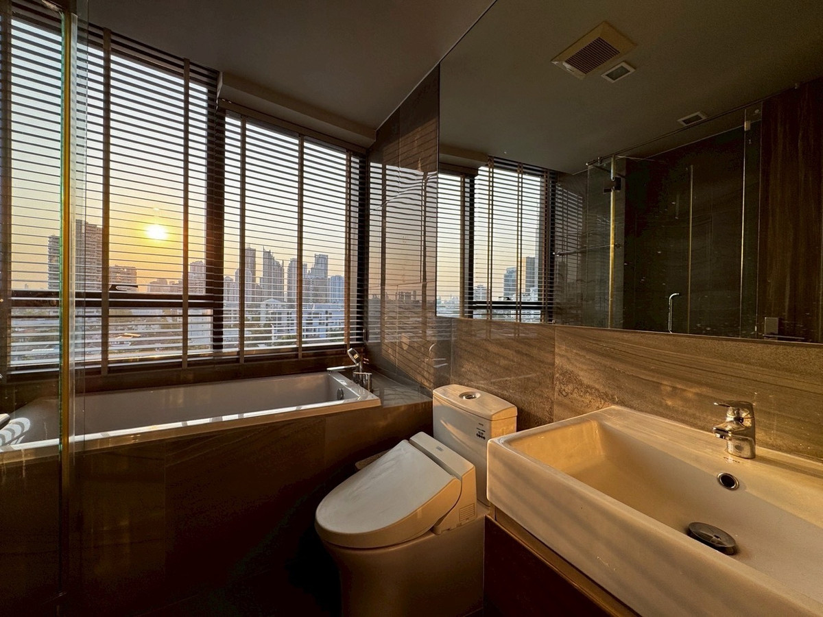 For RentCondoSukhumvit, Asoke, Thonglor : For rent Ideo Q Sukhumvit 36 ​​rent price 45,000 near BTS thonh lor contact 0869017364