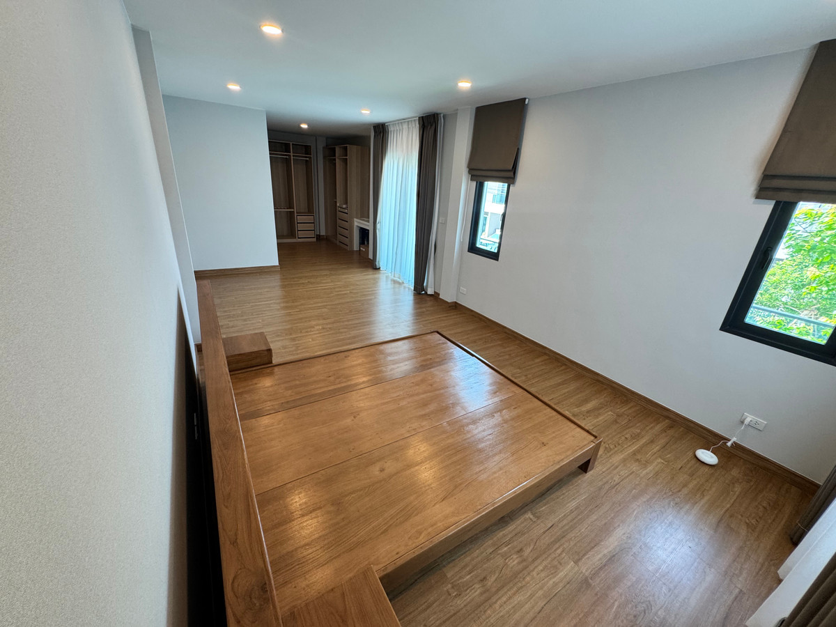 For RentHouseVipawadee, Don Mueang, Lak Si : 2-story detached house with furniture, beautifully decorated, for rent in Don Mueang-Vibhavadi area. Near Don Mueang Airport, only 3 km.