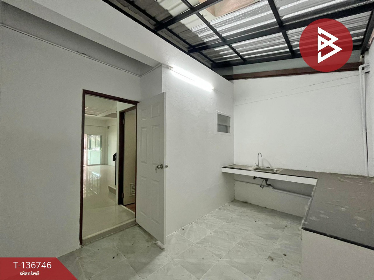 For SaleTownhomeSamut Prakan,Samrong : 2-story townhouse for sale, Sap Mankong Village 5, Bang Bo, Samut Prakan.