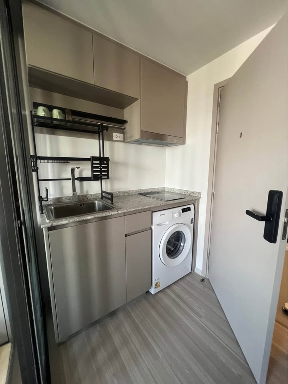 For RentCondoWongwianyai, Charoennakor : ⭐️ Quintara MHy'Den Pho Nimit ⭐️Room 24 sq m., fully furnished. Beautifully decorated and ready to move in.