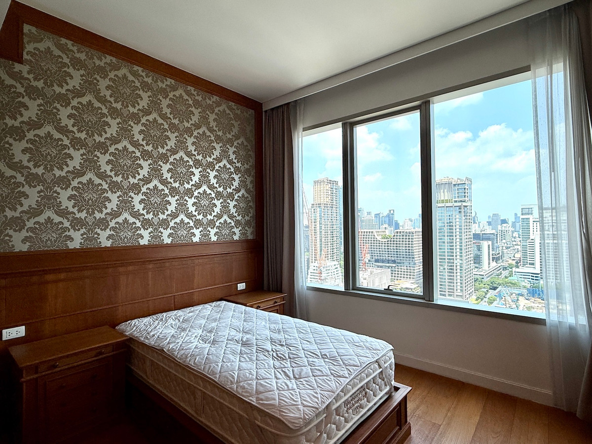 ให้เช่าคอนโดวิทยุ ชิดลม หลังสวน : คอนโด super luxury 3 ห้องนอน บนถนนราชดำริ 