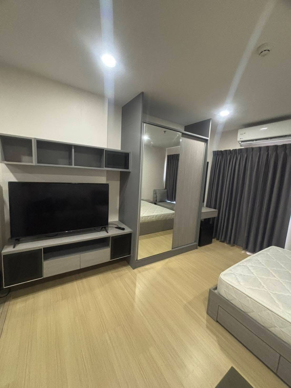 For RentCondoRamkhamhaeng, Hua Mak : PFD-08239 For rent Supalai Veranda Ramkhamhaeng (Supalai Veranda Ramkhamhaeng), good location, next to the main road, near the Orange Line.