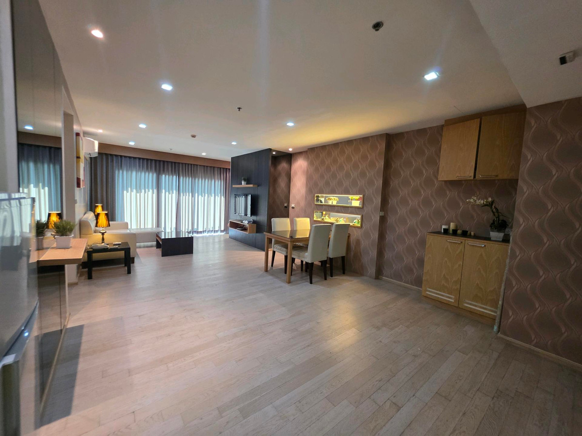 For RentCondoSukhumvit, Asoke, Thonglor : Noble Remix Direct BTS Access Rare Spacious 2BR for Rent 
