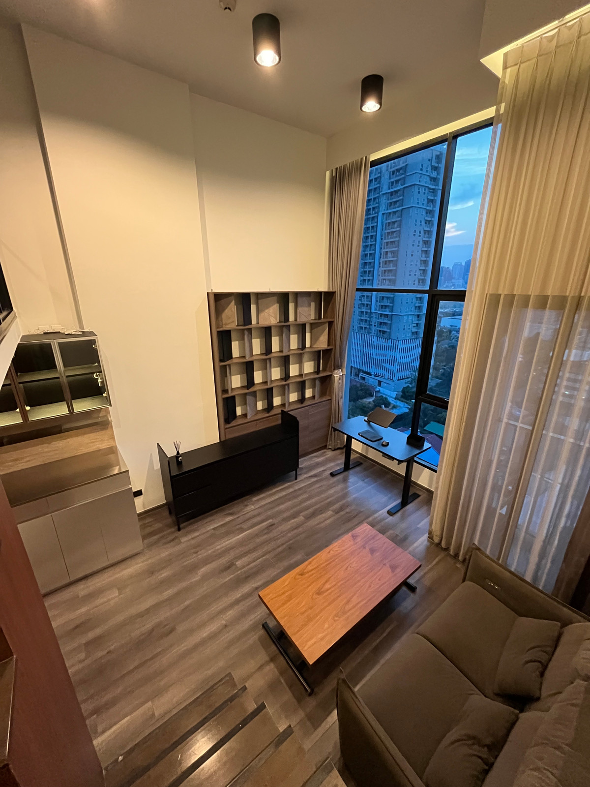 ขายคอนโดพระราม 9 เพชรบุรีตัดใหม่ RCA : KnightsBridge Space Rama 9 / Duplex 1 Bedroom (FOR SALE), ไนท์บริดจ์ สเปซ พระราม 9 / ดูเพล็กซ์ 1 ห้องนอน (ขาย) TARN310