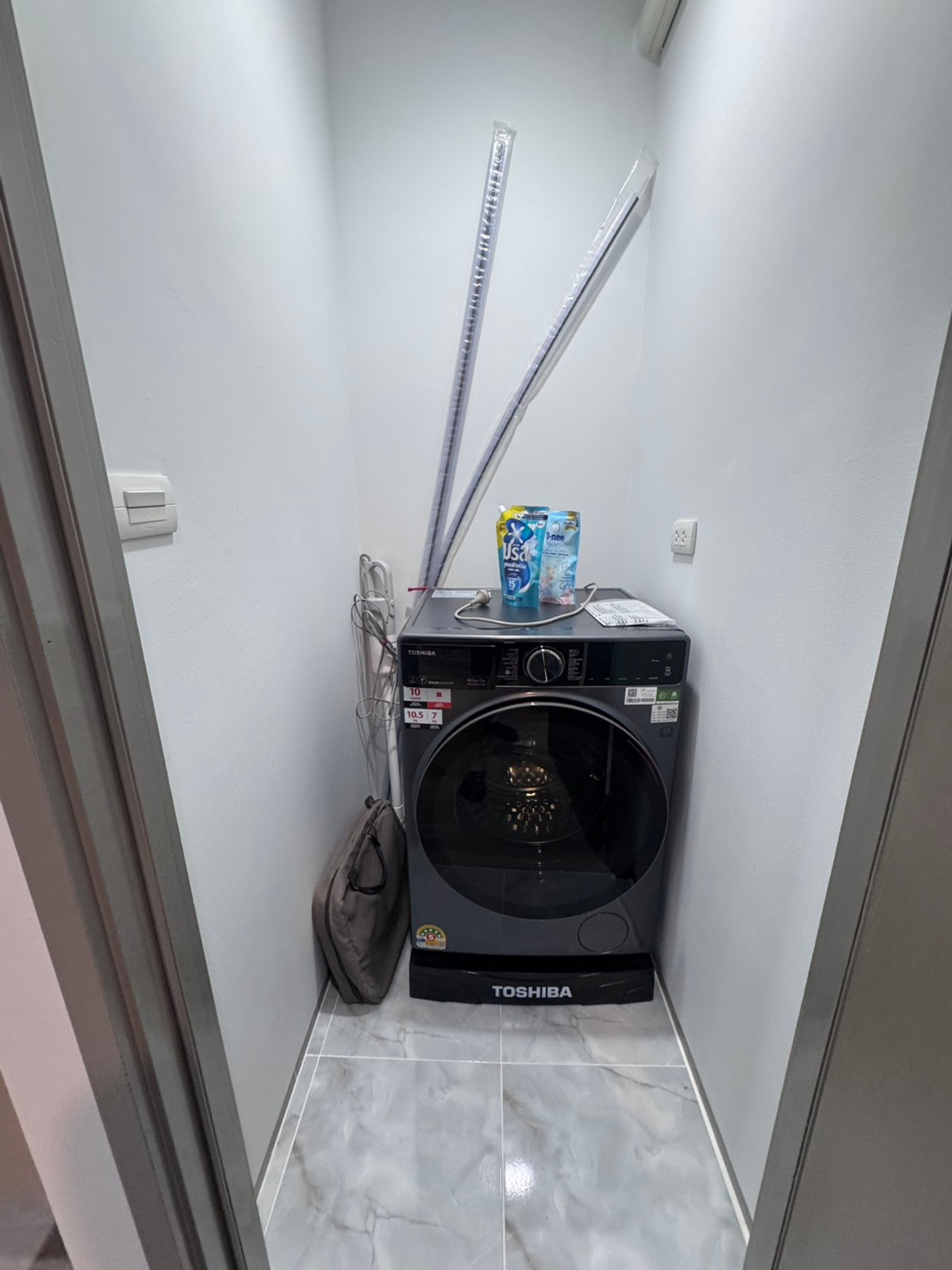 ให้เช่าคอนโดวงเวียนใหญ่ เจริญนคร : ห้องรีโนเวทใหม่ Teal Sathorn Taksin คอนโดติด Bts วงเวียนใหญ่ 2 ห้องนอน เฟอรนิเจ้อครบ ว่างให้เช่าครับ