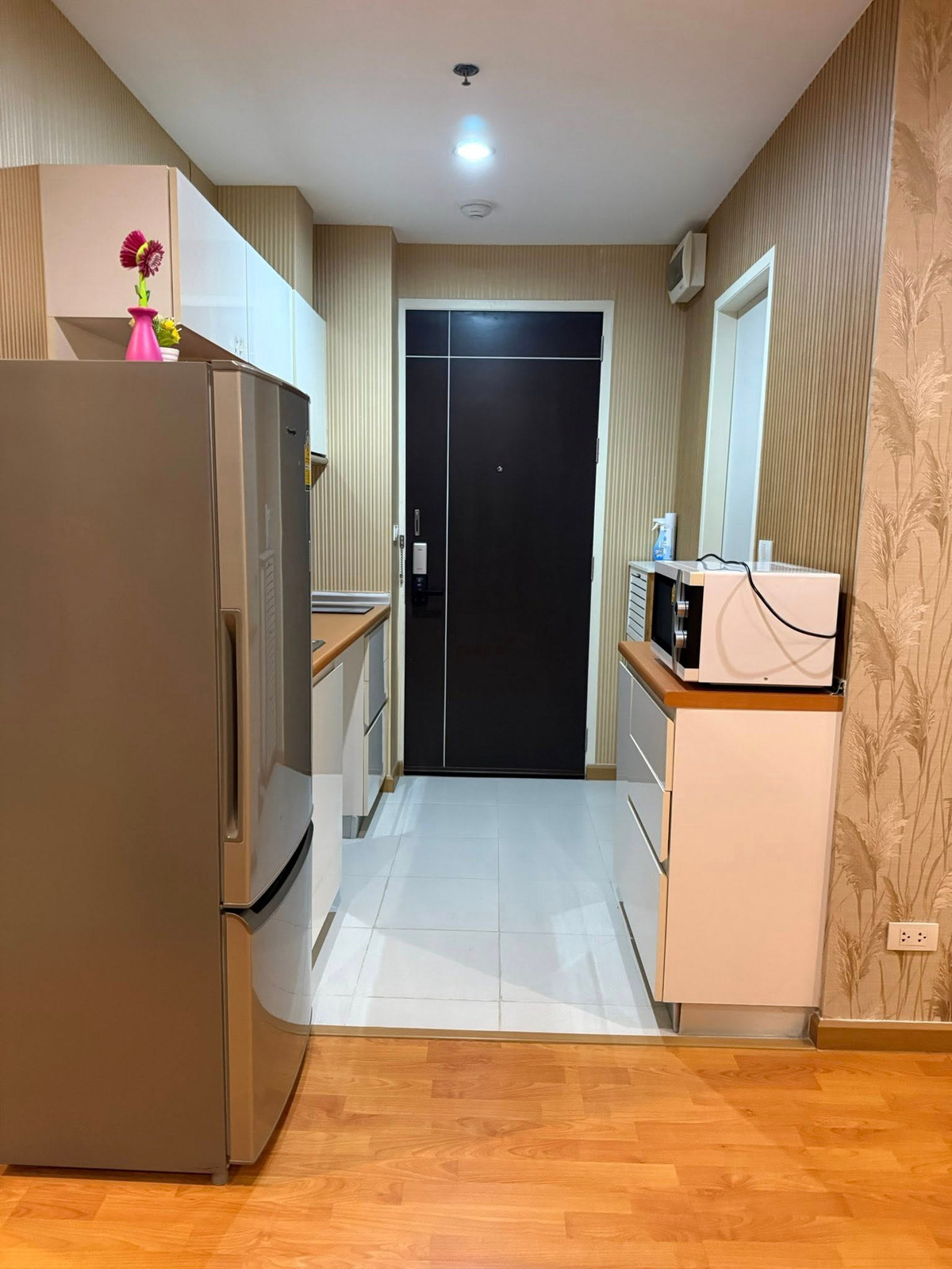 For RentCondoThaphra, Talat Phlu, Wutthakat : 🏢 For rent The President Sathorn–Ratchaphruek 1 📍 Bang Wa, walk 50 m. to BTS & MRT.