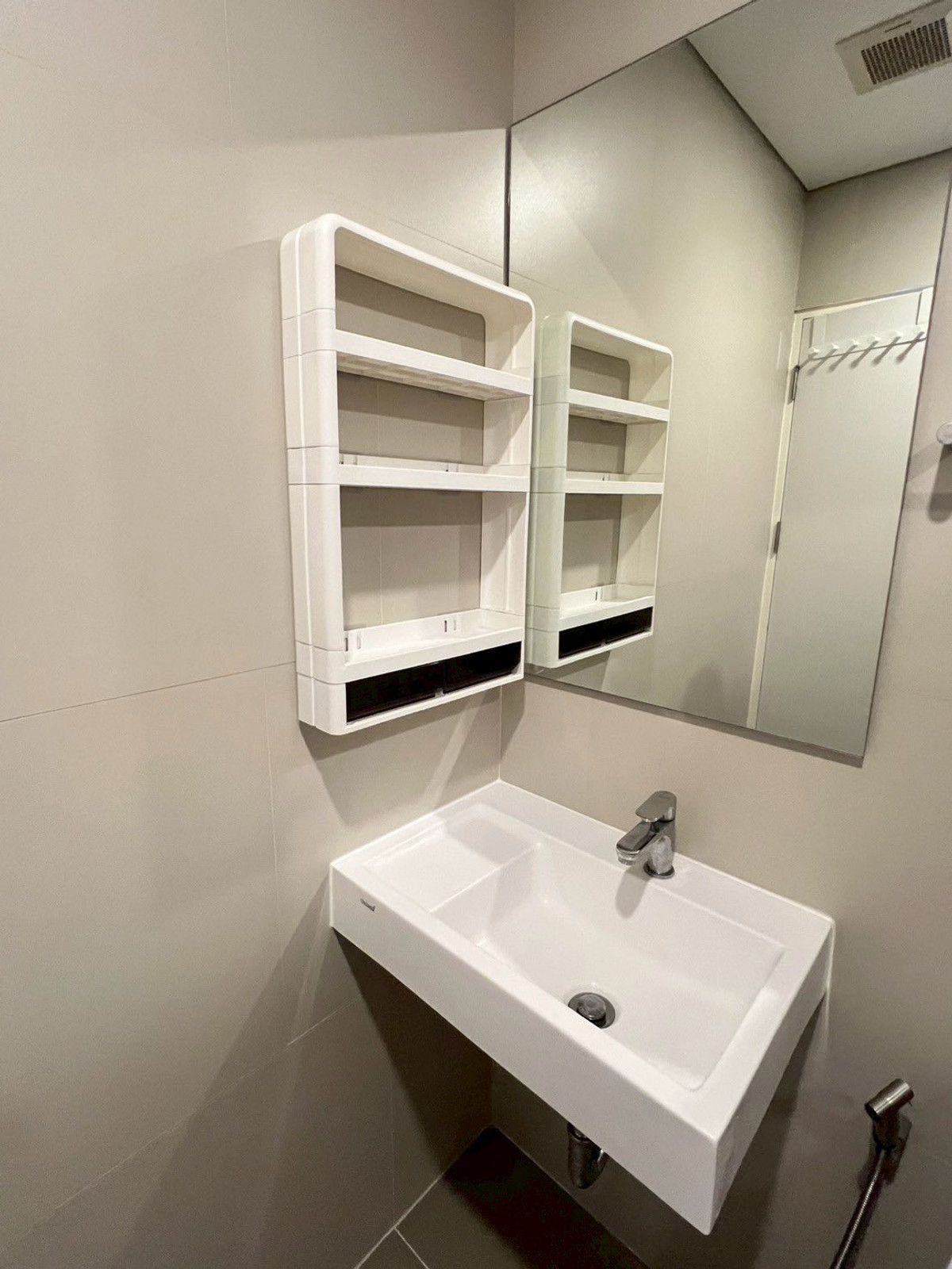 ให้เช่าคอนโดพระราม 3 สาธุประดิษฐ์ : ให้เช่า Lumpini Place Rama 3-Riverview เช่าระยะสั้นได้! 6 เดือนก็ราคาเดิม ห้องแต่งครบชั้นสูง ลุมพินี พระราม 3